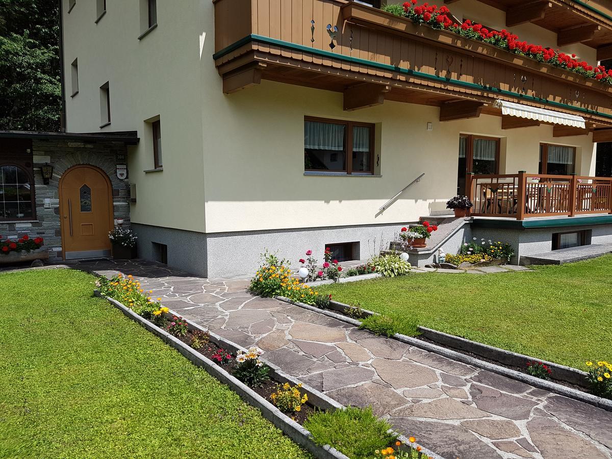 Haus Groeblacher Mayrhofen Ngoại thất bức ảnh